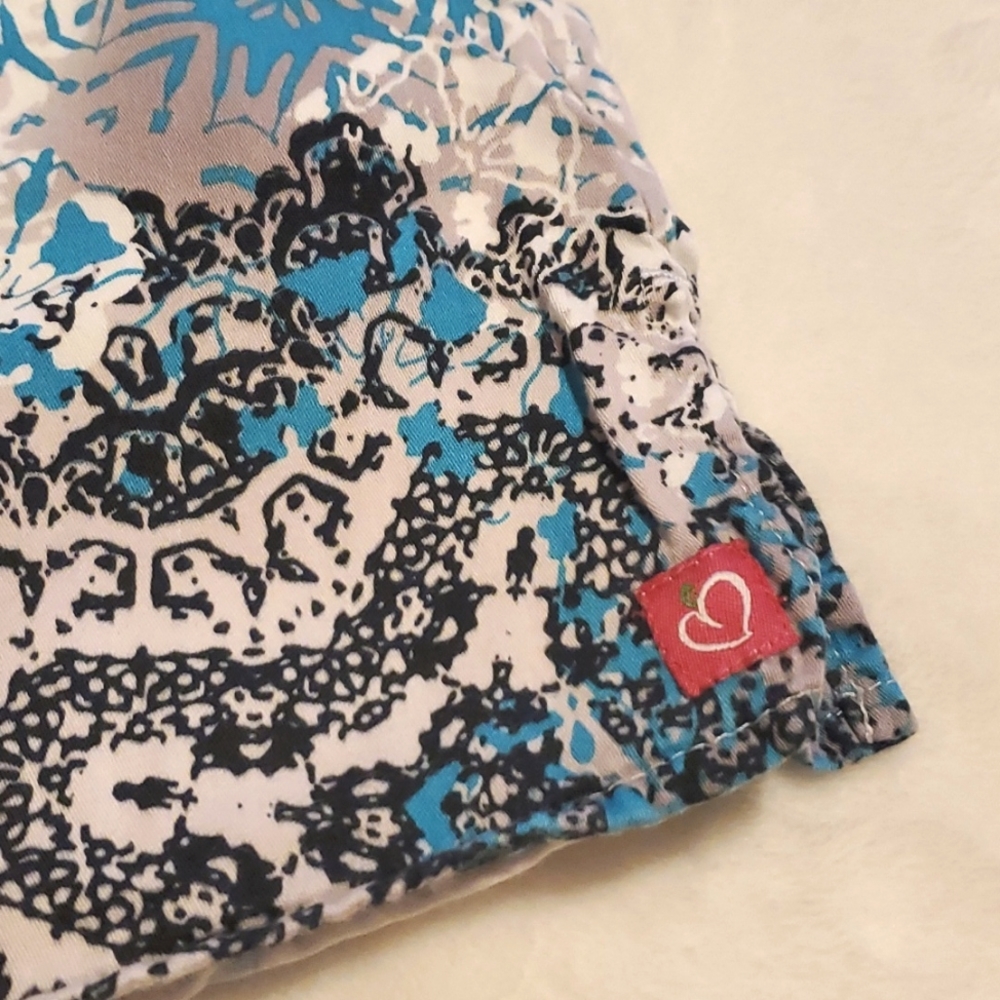 Sale 💥3/$30 Peaches Uniforms Printed Deep Pocket Scrub Top - Picture 5 of 9